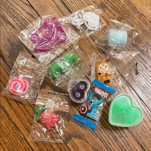 Assorted Slime and Squeeze Set